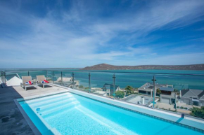 THE VIEW LANGEBAAN LAGOON VILLA WITH HEATED POOL and SOLAR ENERGY